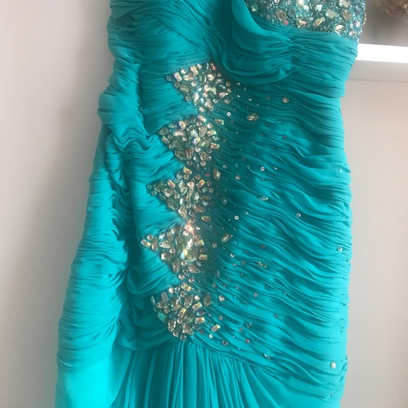 PROM DRESS - Picture 3 of 3